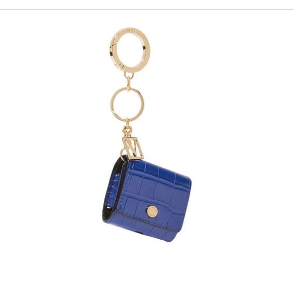 Victoria Secret AirPod case Limited Edition Sapphire Croc Case

. ***new price** - Picture 3 of 3